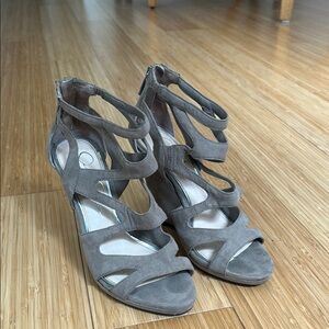 Jessica Simpson Gray Heeled Sandals with Strappy Design